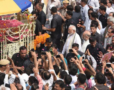 Former Prime Minister Atal Bihari Vajpayee cremated with state honor