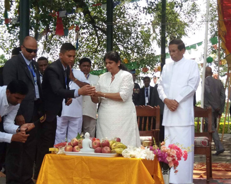 Sri Lankan prez Sirisena offers prayers at Lumbini