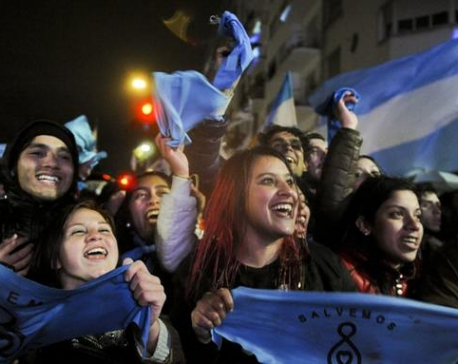 Argentina: 3,000 renounce Catholicism after abortion bill fails