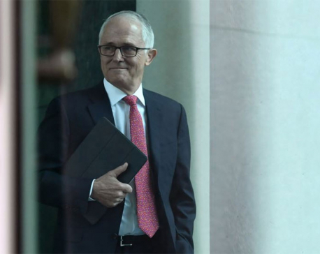 Australian PM refuses to cede power, offers possible second leadership ballot