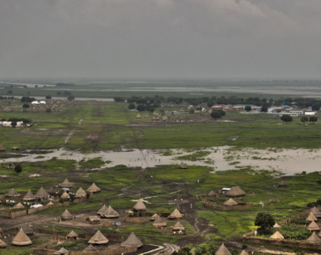 Aircraft crashes into lake in South Sudan, killing 21 (PHOTO)