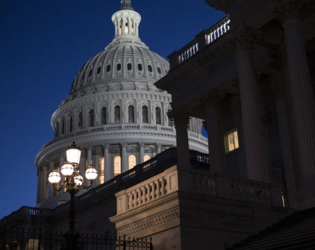 Federal shutdown begins after lawmakers fail to reach deal