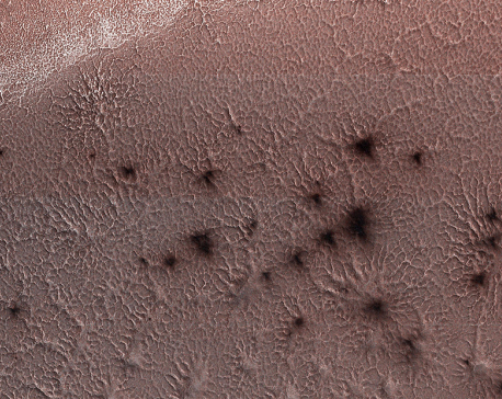 NASA details ‘spiders’ on Mars with crazy new photo