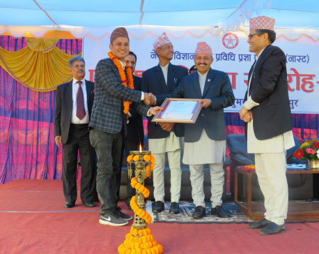 Journo Dangol felicitated with Science and Technology award