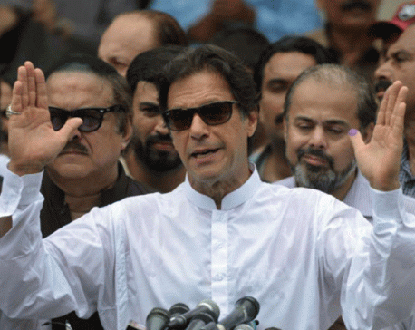 Imran Khan wins vote but no majority