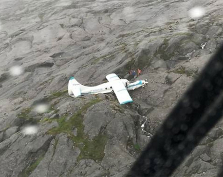 Eleven hoisted from Alaska plane crash