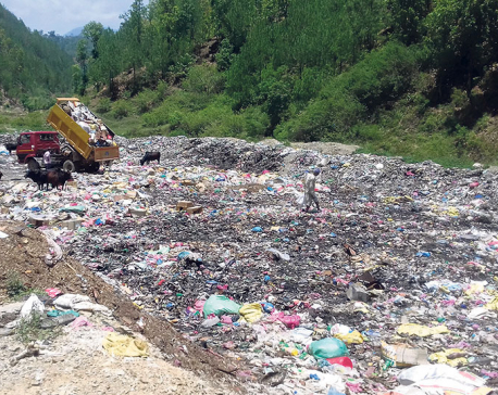 Riverbank turns into dumping site in Sandhikharka