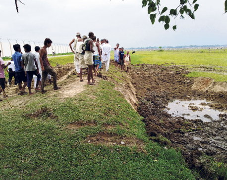 Locals prevent Indian company from digging no mans' land