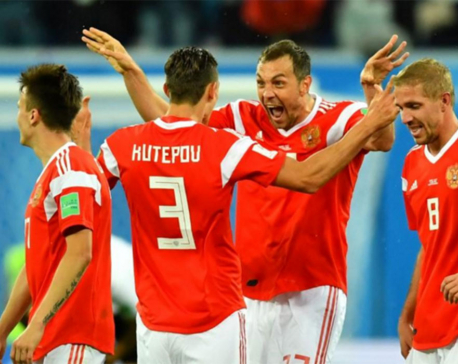 Russia on brink of last 16 with win over Egypt