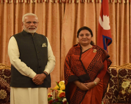 Indian PM Modi pays a visit to President Bhandari