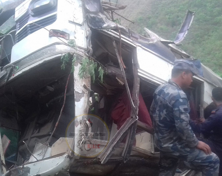 Five killed, more than 25 injured in Pyuthan bus mishap (update)