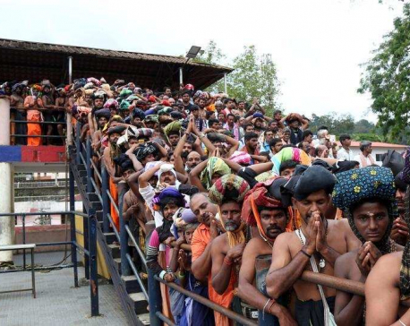 Hindu groups return to Sabarimala temple to block women from entering