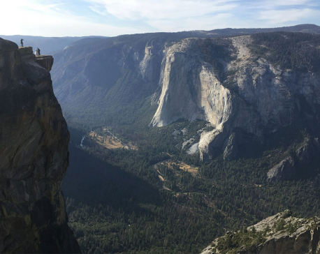 2 Yosemite National Park visitors die in fall from overlook