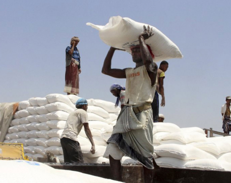 UN rushes aid to hunger-stricken Yemeni district