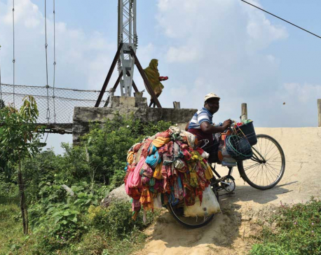 In lack of a motorable bridge, a village cut off from the outer world