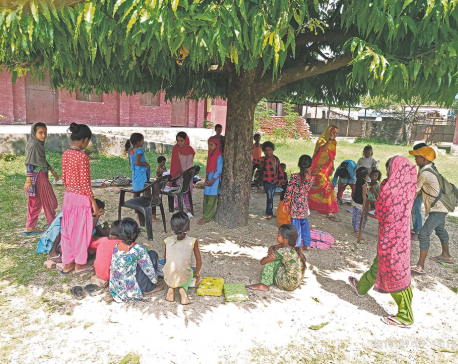 Principal rents out classrooms forcing students to study under a tree