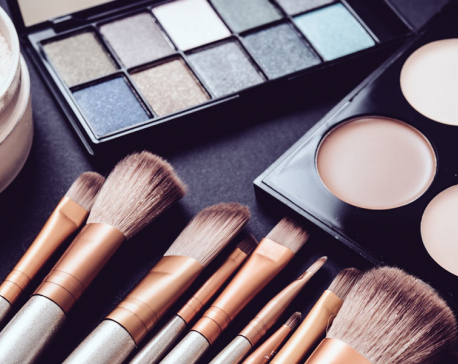 Beauty products with mixed chemicals can harm women's reproductive hormones