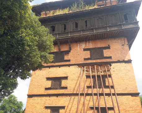 Four years on, historical sites still covered in scaffoldings
