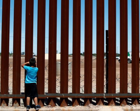 U.S. judge halts Trump policy of returning asylum seekers to Mexico