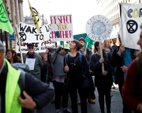 Climate change protesters threaten to block central London roads