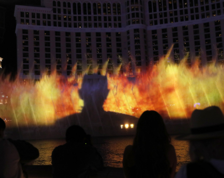 Game of Thrones takes over Bellagio fountains in Las Vegas
