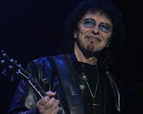 Tony Iommi finds 500 riffs while working on new music