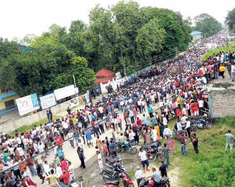 Lamichhane fans clash with police, seven policemen injured
