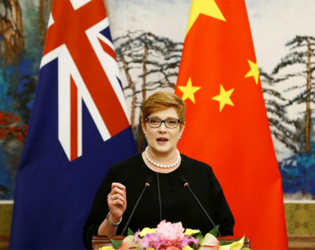 Australian foreign minister in Thailand as Saudi teen seeks asylum