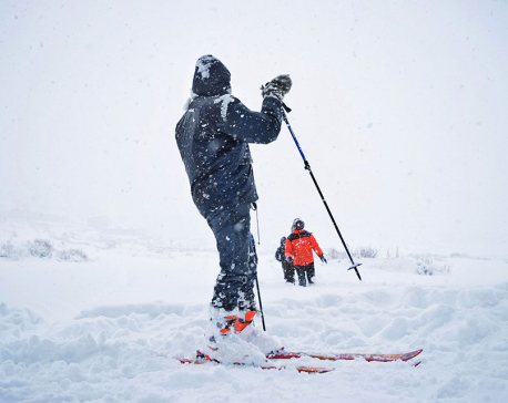 Snow-skiing in Humla