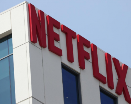 Netflix shares plunge as global growth falls short, U.S. customers shrink