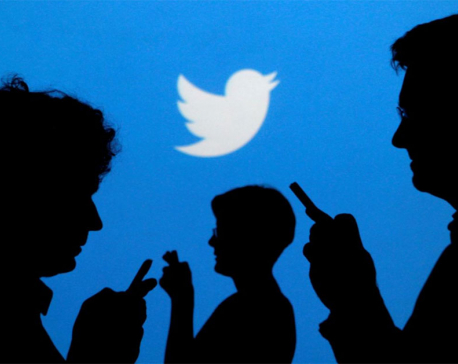 Twitter beats on revenue, sees rise in daily users viewing ads