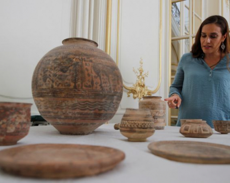 France returns stolen ancient artifacts to Pakistan