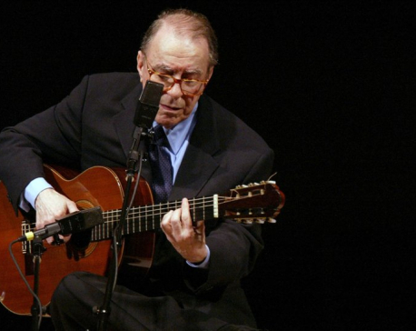 Brazilian bossa nova pioneer Joao Gilberto dies at 88