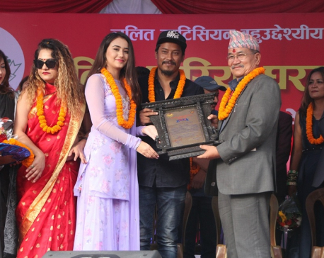 Nischal and Swastima felicitated as ‘Ideal Couple’