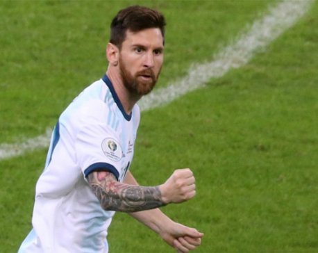Messi scores penalty while Armani saves one in lucky draw for Argentina