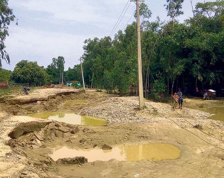 Postal Highway still incomplete, people in  Tarai disappointed