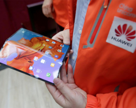Huawei delays global launch of foldable phone by three months