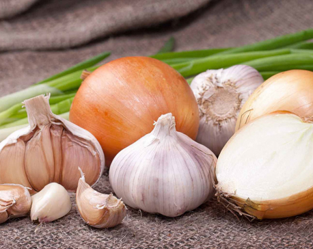 Eating allium vegetables lowers risk of colorectal cancer: study