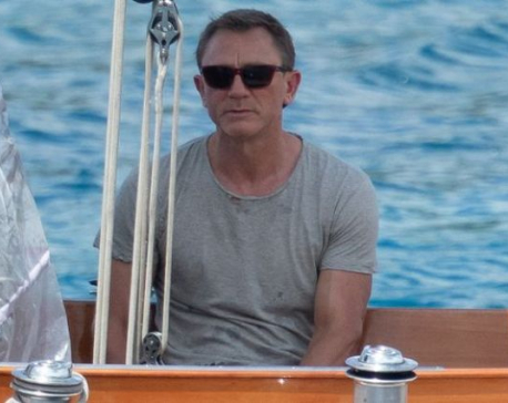 'Bond 25' shooting suspended after Daniel Craig's injury: report