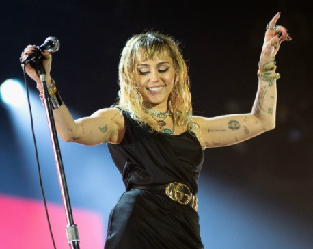 Miley Cyrus debuts 3 songs at BBC Radio 1's Big Weekend