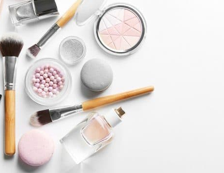 5 lazy girl makeup hacks to transform your mornings