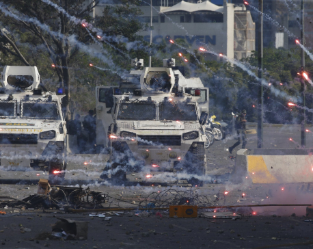 Clashes rock Venezuela as Guaido, Maduro vie for power