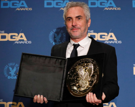 Alfonso Cuaron wins at Directors Guild for 'Roma,' Cooper empty-handed