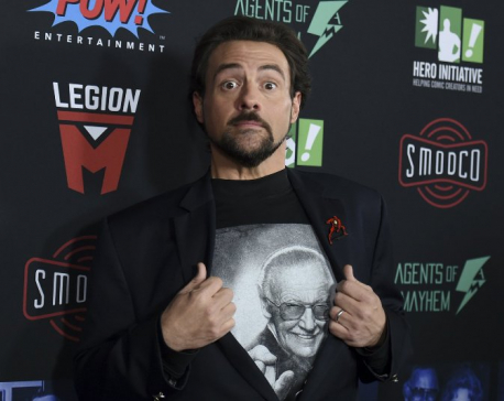 Marvel’s Stan Lee gets hero worship at Hollywood memorial