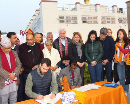 Lumbini municipality establishes sisterly relations with Catheres town of Spain