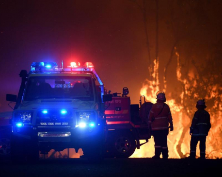 Australian firefighters worry about wildfires approaching Sydney