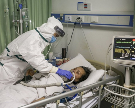 Anger and virus cases grow in China with 722 total deaths