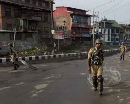 India takes foreign envoys to disputed Kashmir
