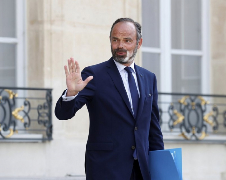 French prime minister resigns, successor to be named