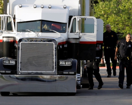 9 die in immigrant-smuggling attempt in sweltering truck in Texas